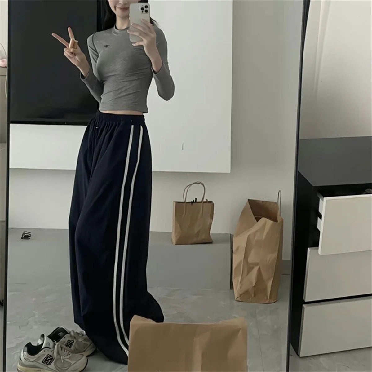 Women’s Y2K Vintage Cargo Sweatpants – Wide-Leg Hip-Hop Streetwear Trousers